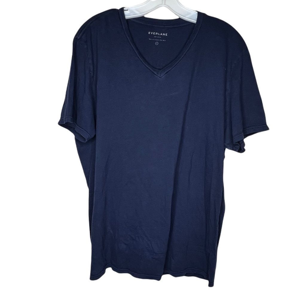 Everlane Navy T-Shirt‎